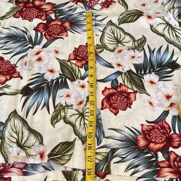 🎉 BISHOP ST HAWAIIAN FLORAL TOP‼️ - Picture 11 of 12